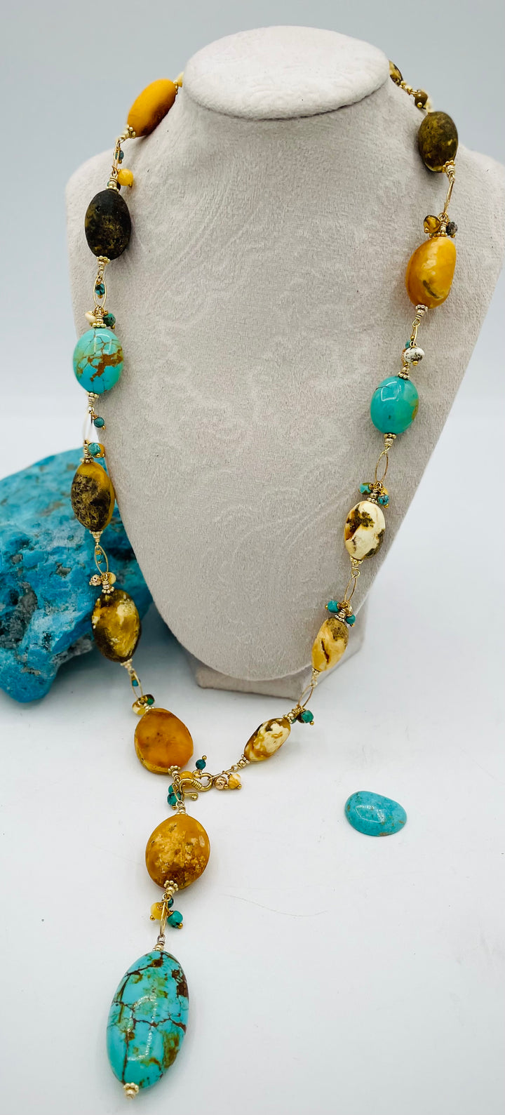 Ambers & Kingman Lariat