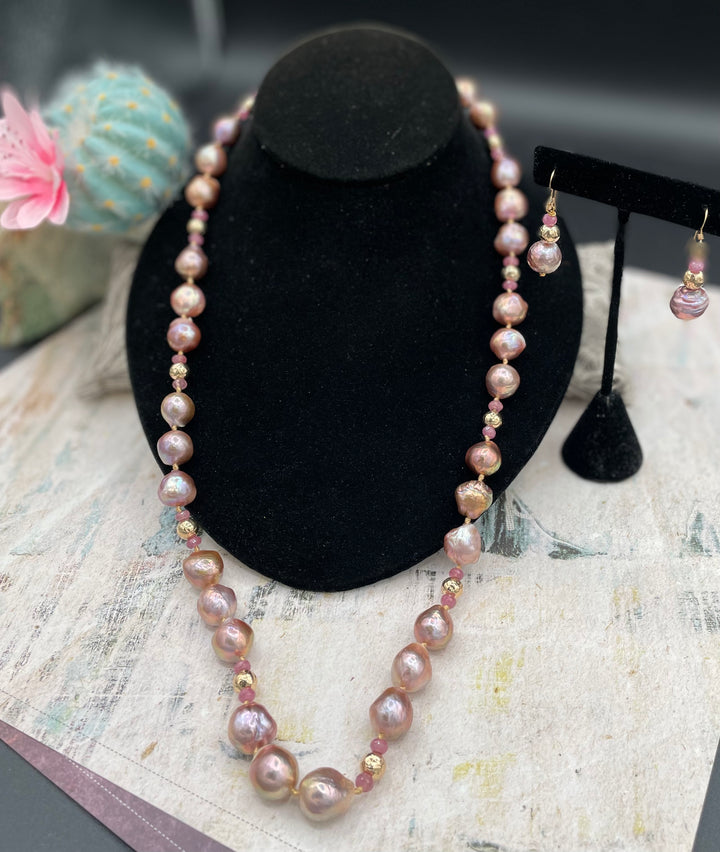 Edison Pearl with Rubies and 14k filled hammered beads